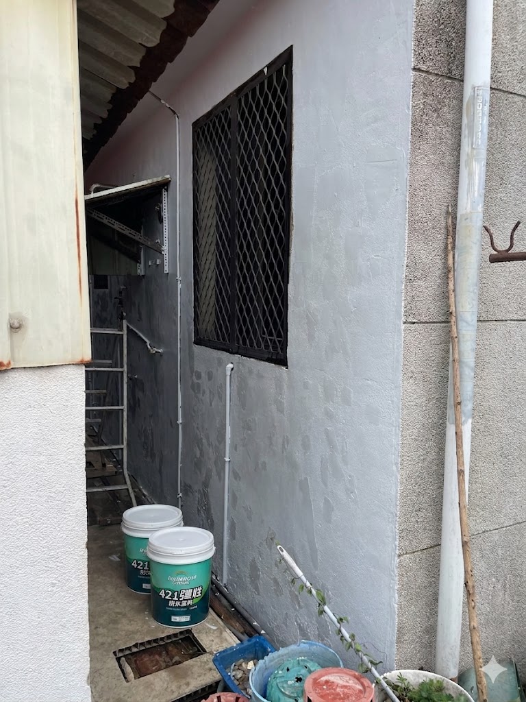 台南老屋外牆防水施工中